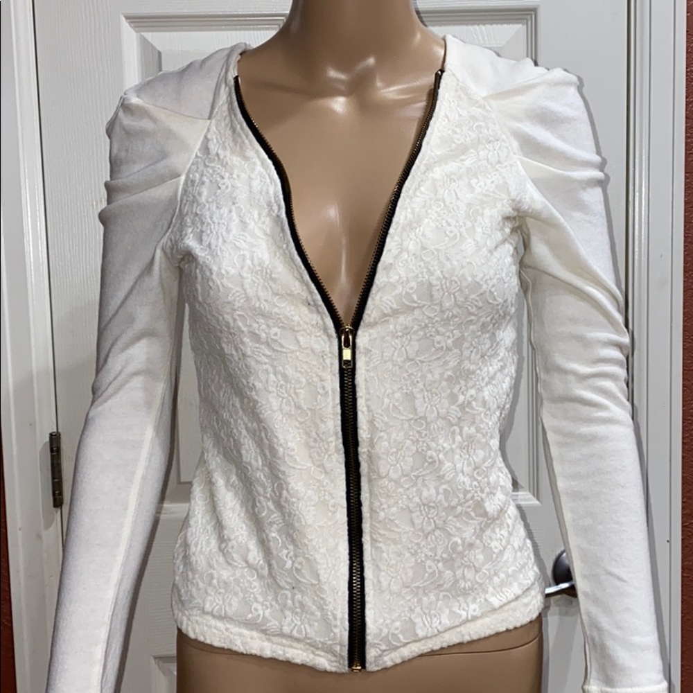 ❤️Beautiful Ivory Lace & Zipper Front Top